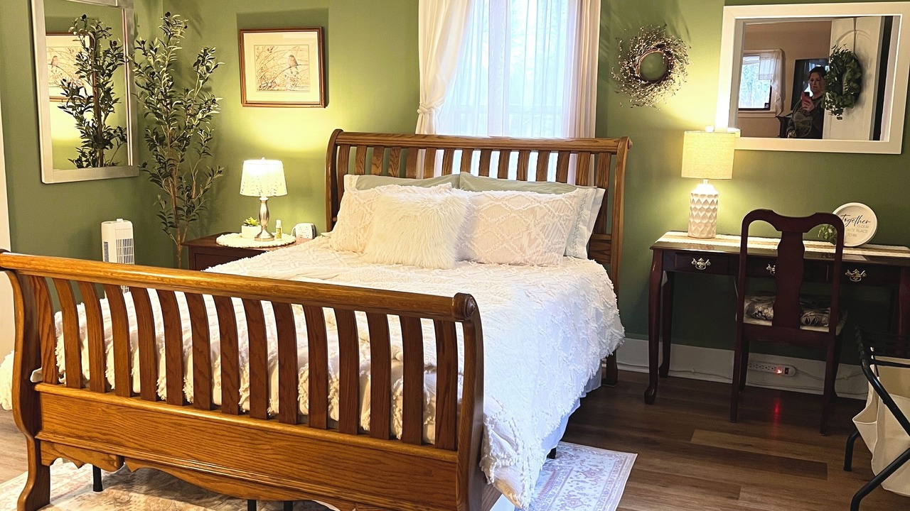 Photo of Bedroom in Steelville