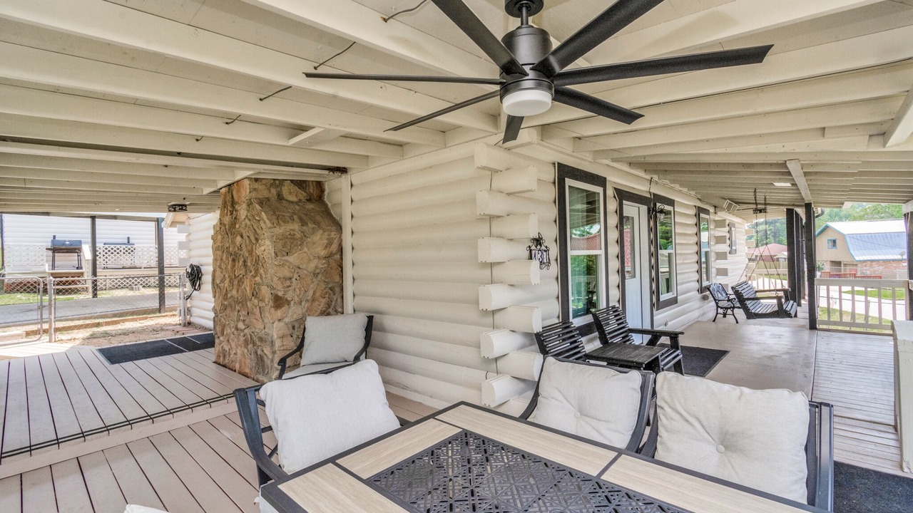 Photo of Patio Balcony in Livingston