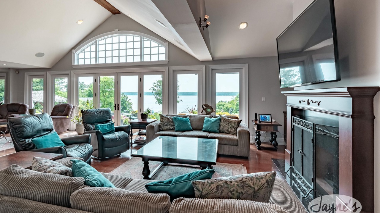 Photo of Livingroom in Oro-Medonte