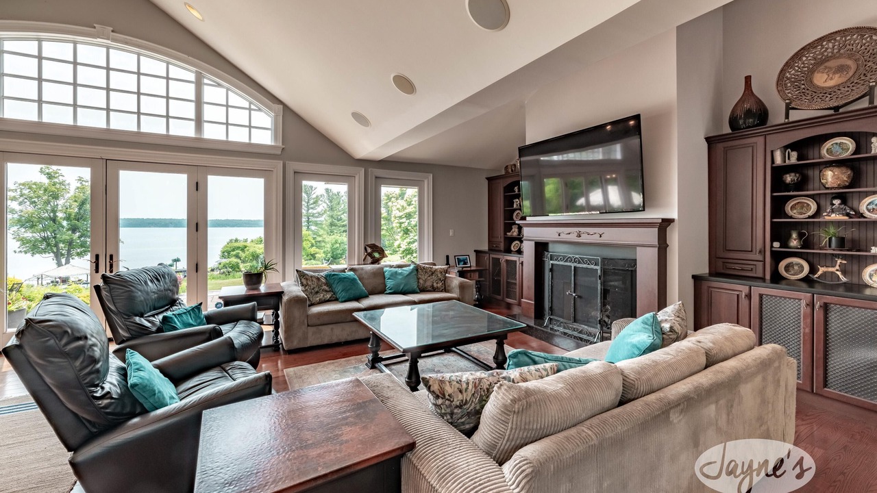 Photo of Livingroom in Oro-Medonte