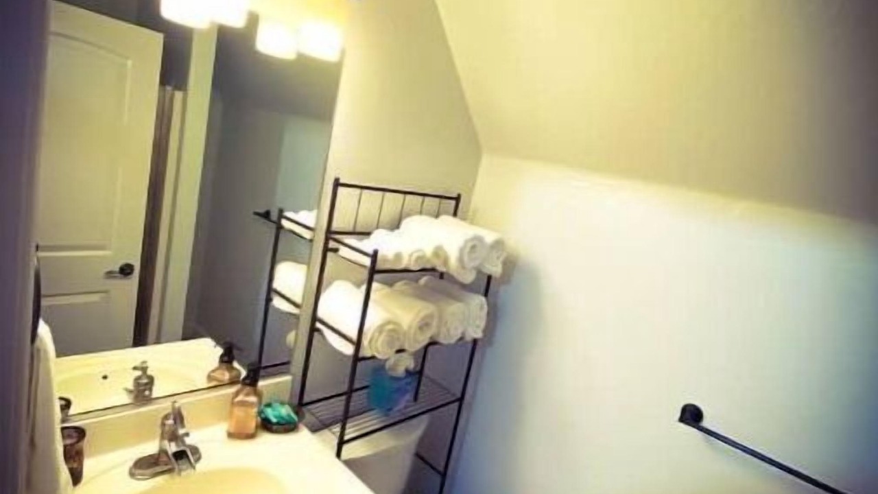 Photo of Bathroom in Camp Verde