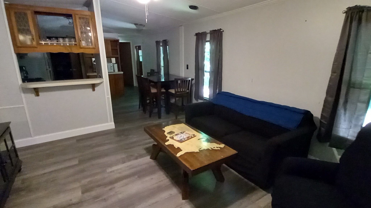 Photo of Livingroom in Maple View