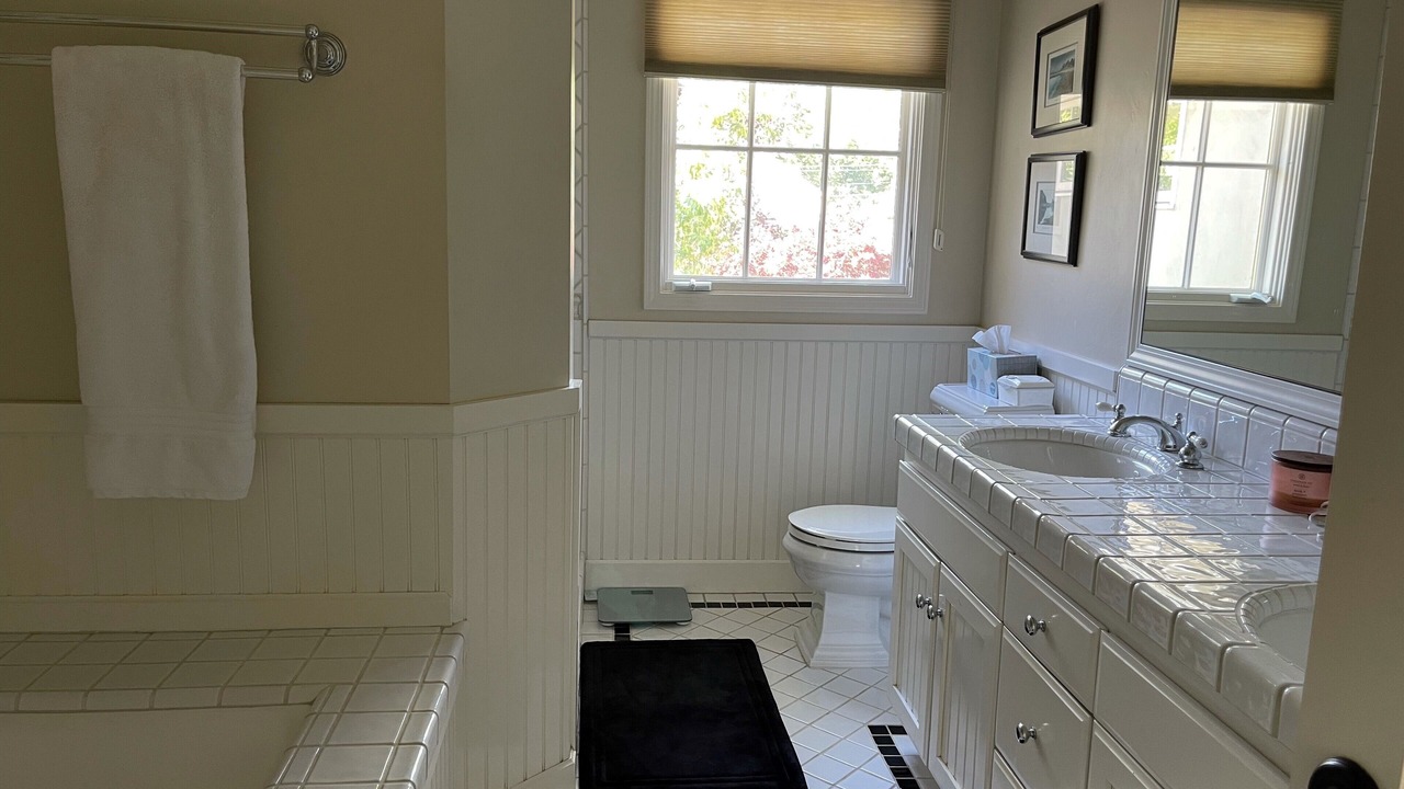 Photo of Bathroom in Land Park