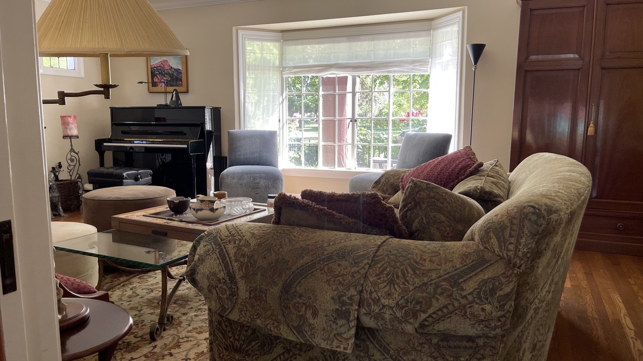 Photo of Livingroom in Land Park