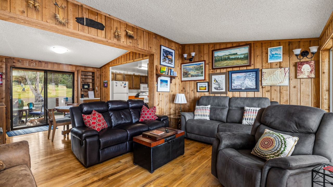 Photo of Livingroom in Big Arm