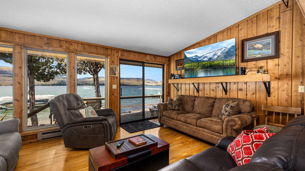 Photo of Livingroom in Big Arm