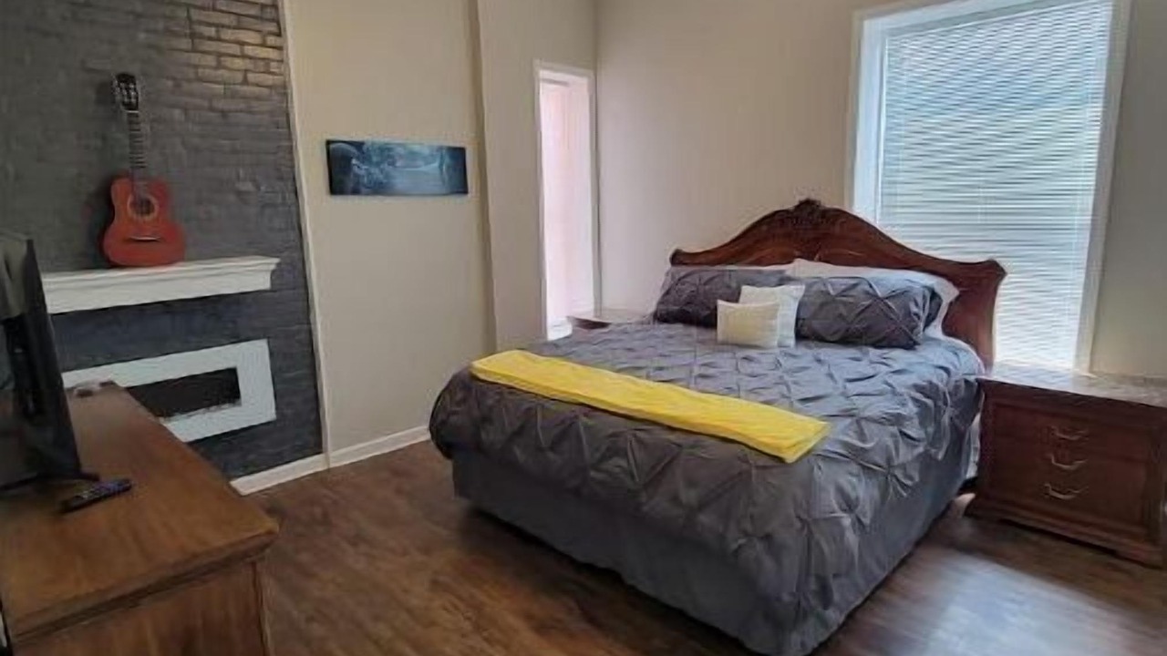 Photo of Bedroom in New Pathways