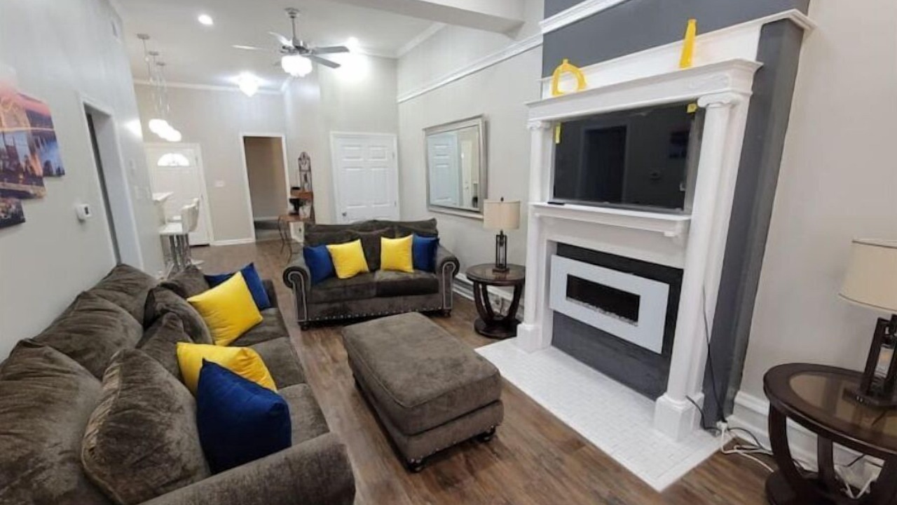 Photo of Livingroom in New Pathways