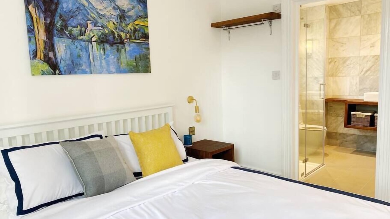 Photo of Bathroom in Vassall