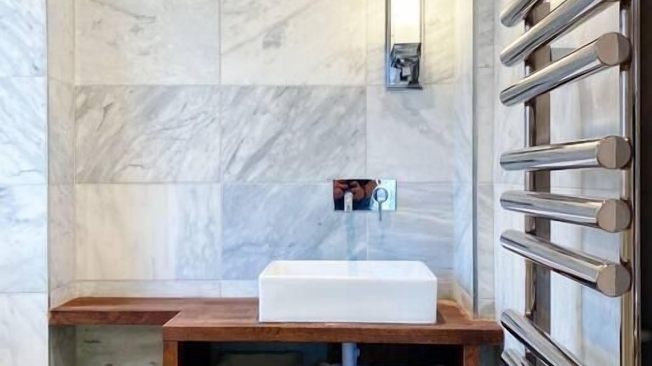 Photo of Bathroom in Vassall