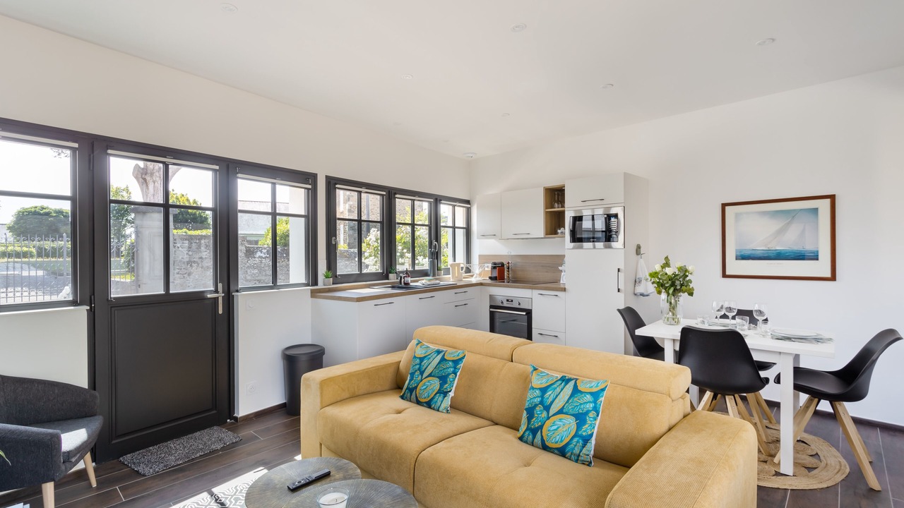 Photo of Livingroom in Saint-Briac-sur-Mer
