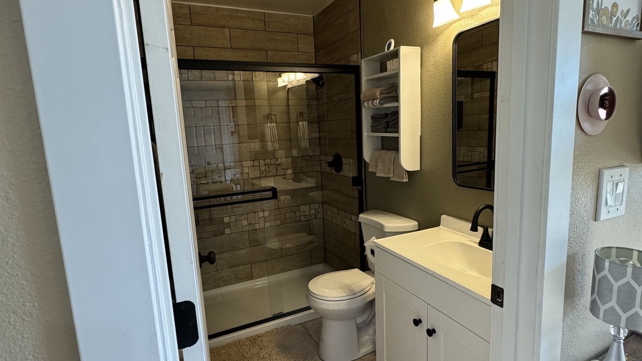 Photo of Bathroom in Sabine Pass