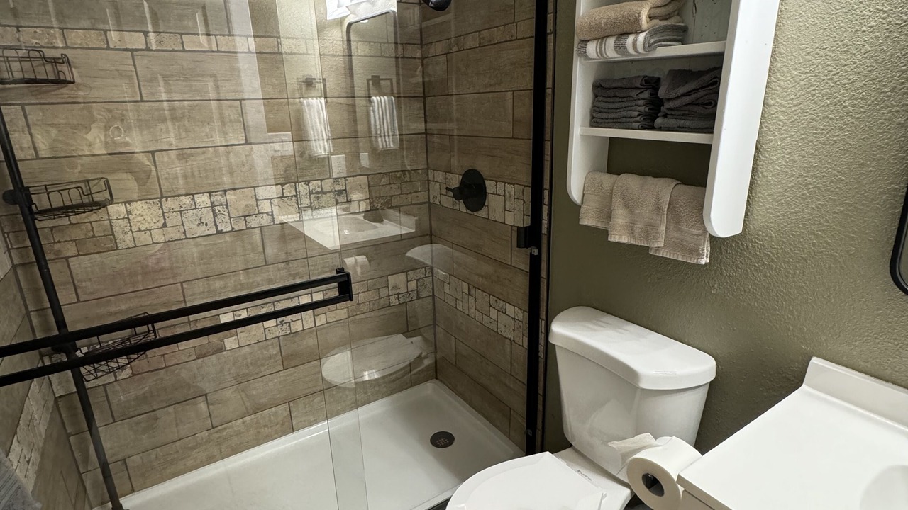 Photo of Bathroom in Sabine Pass