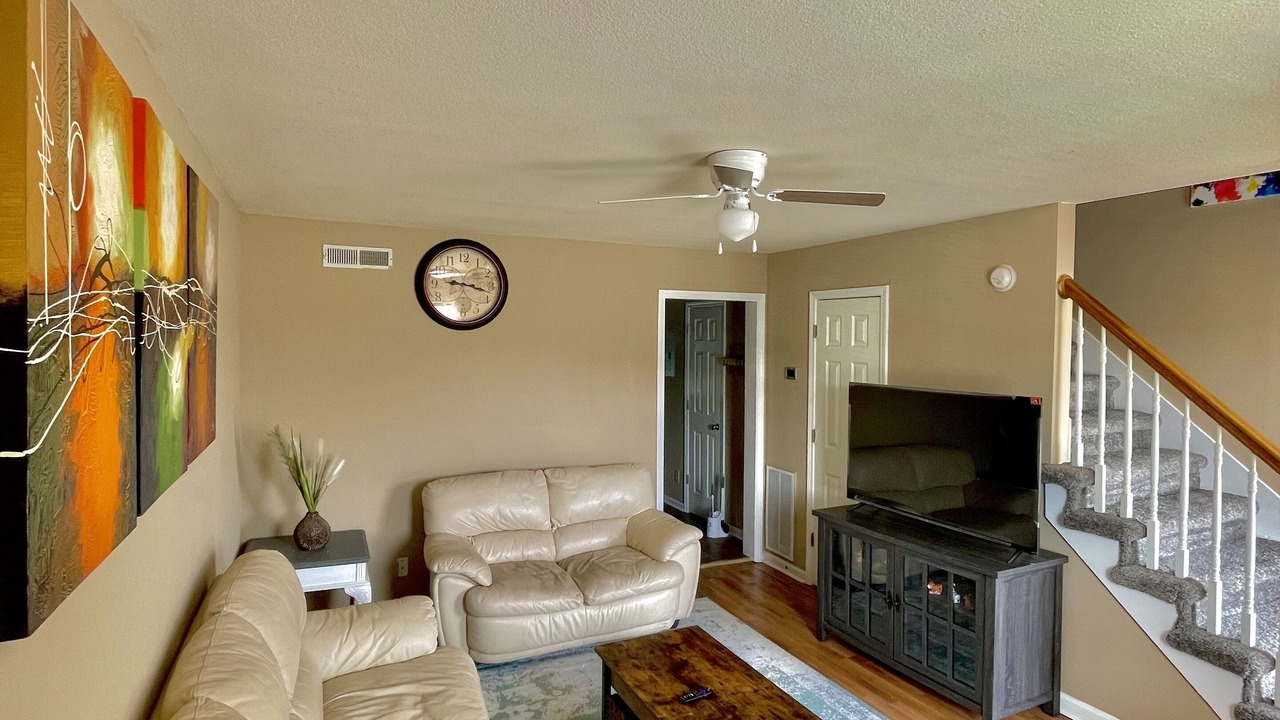 Photo of Livingroom in Clarksville