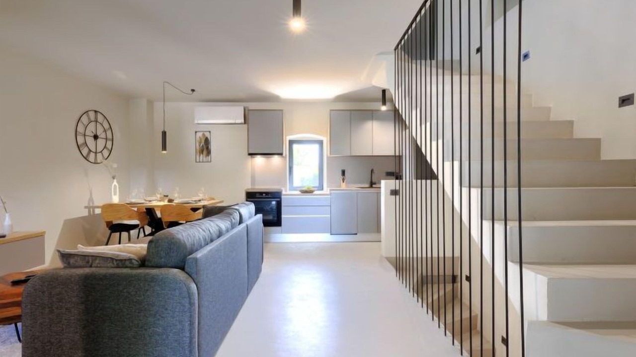 Photo of Livingroom in Tinjan