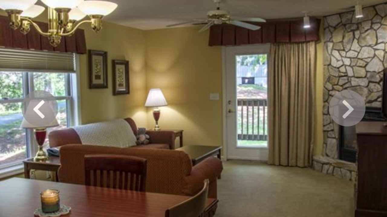 Photo of Livingroom in McGaheysville