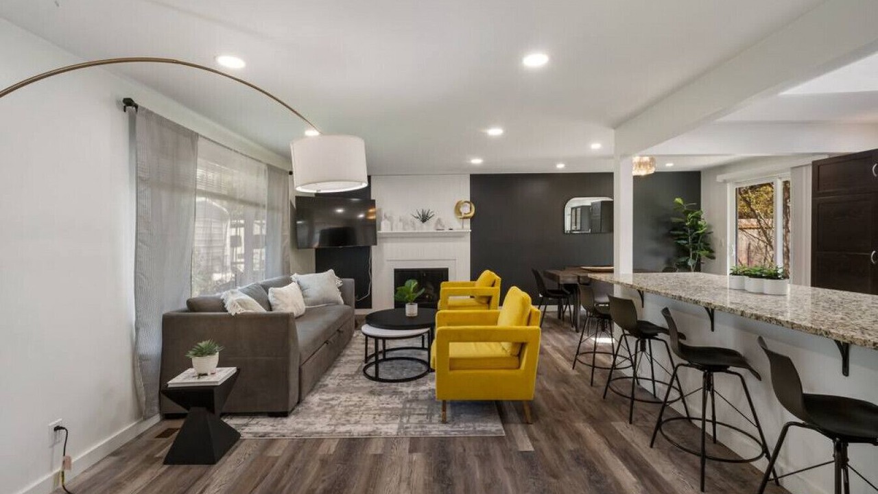 Photo of Livingroom in Picnic Point-North Lynnwood