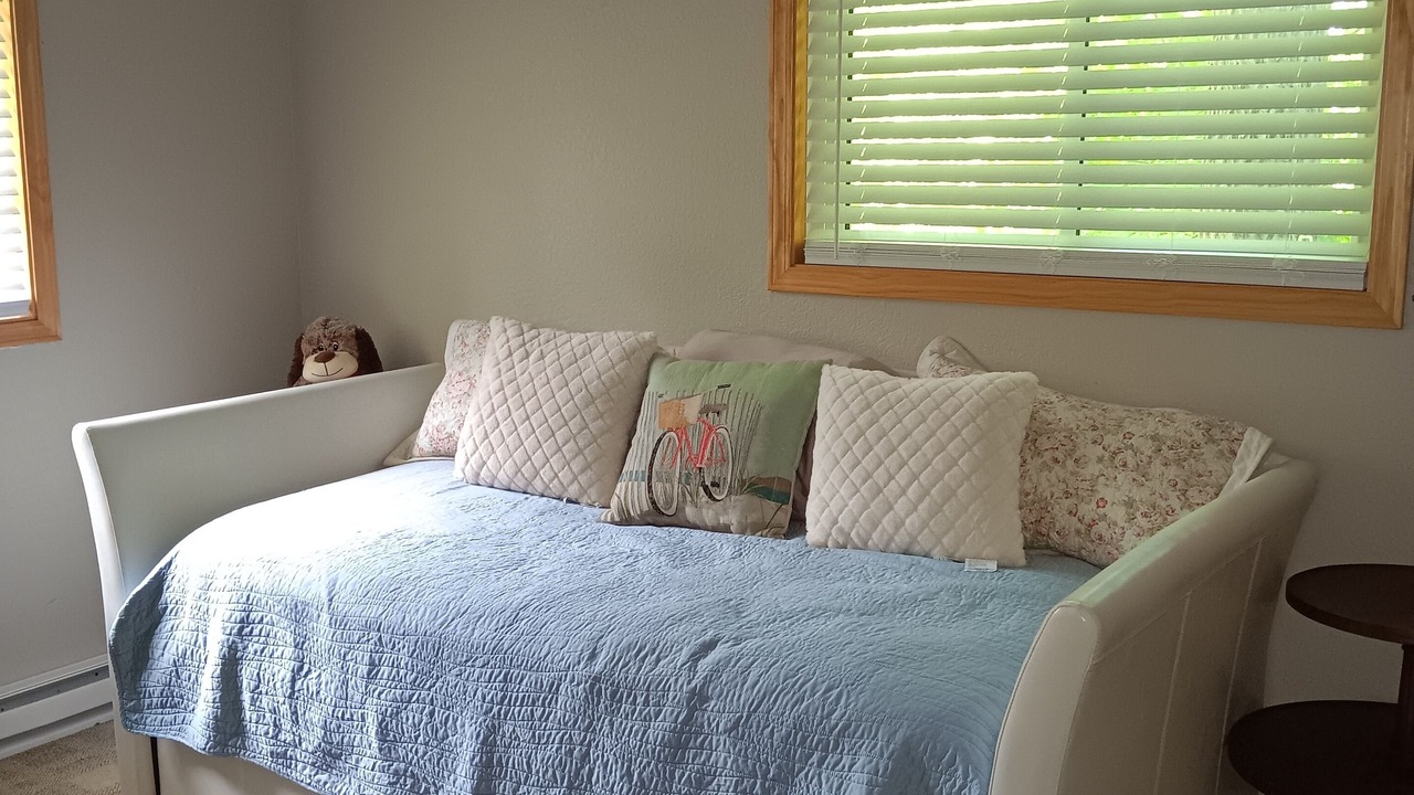 Photo of Bedroom in Cushing