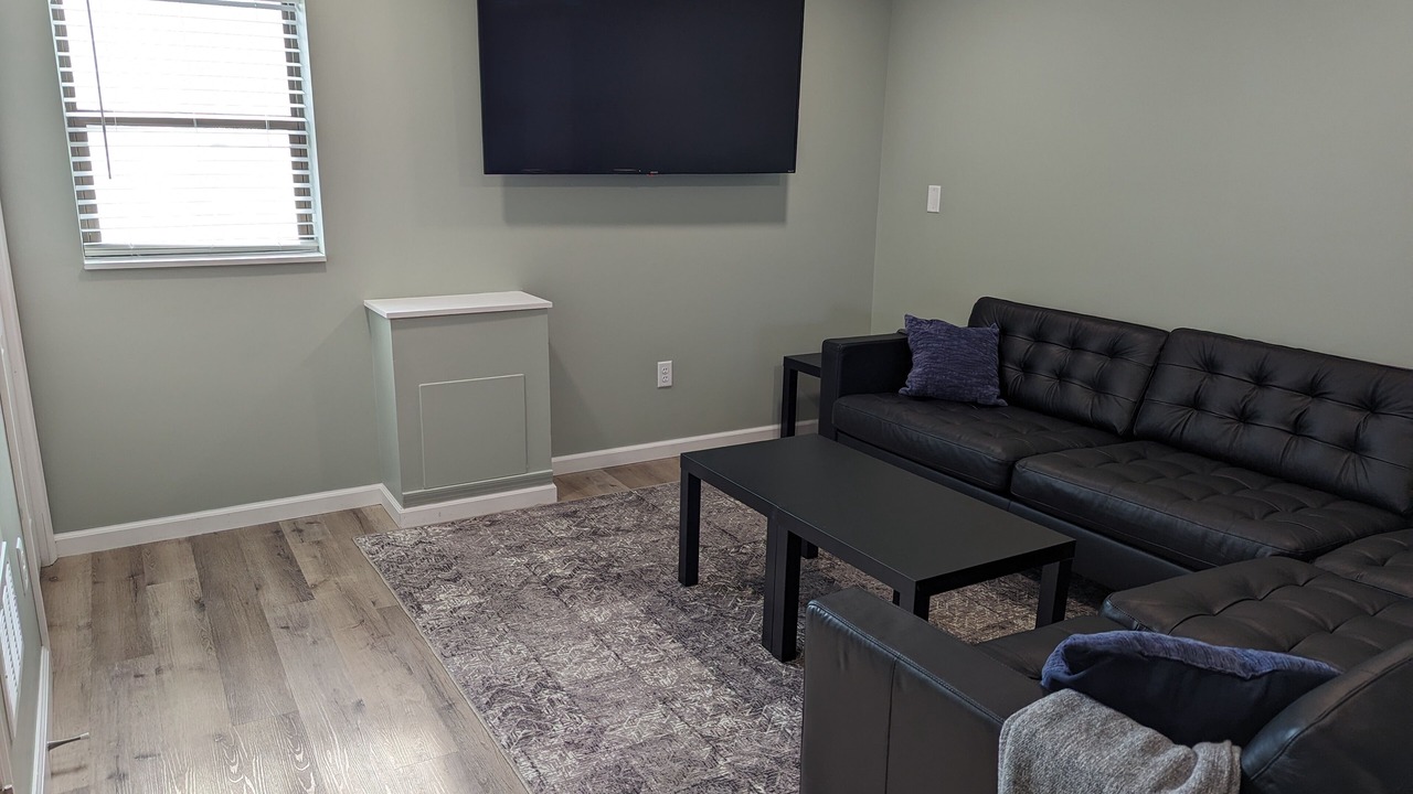 Photo of Livingroom in Lewis Center