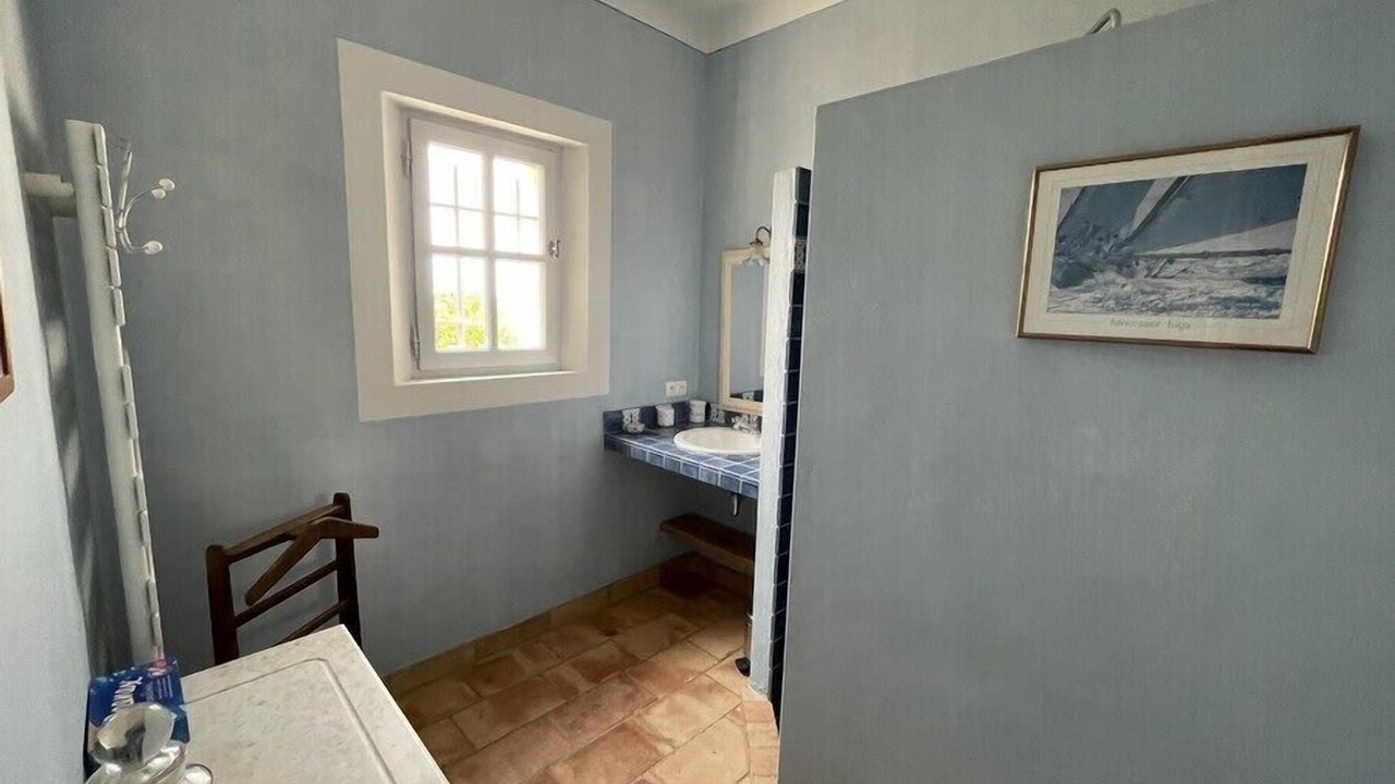 Photo of Bathroom in Eyragues