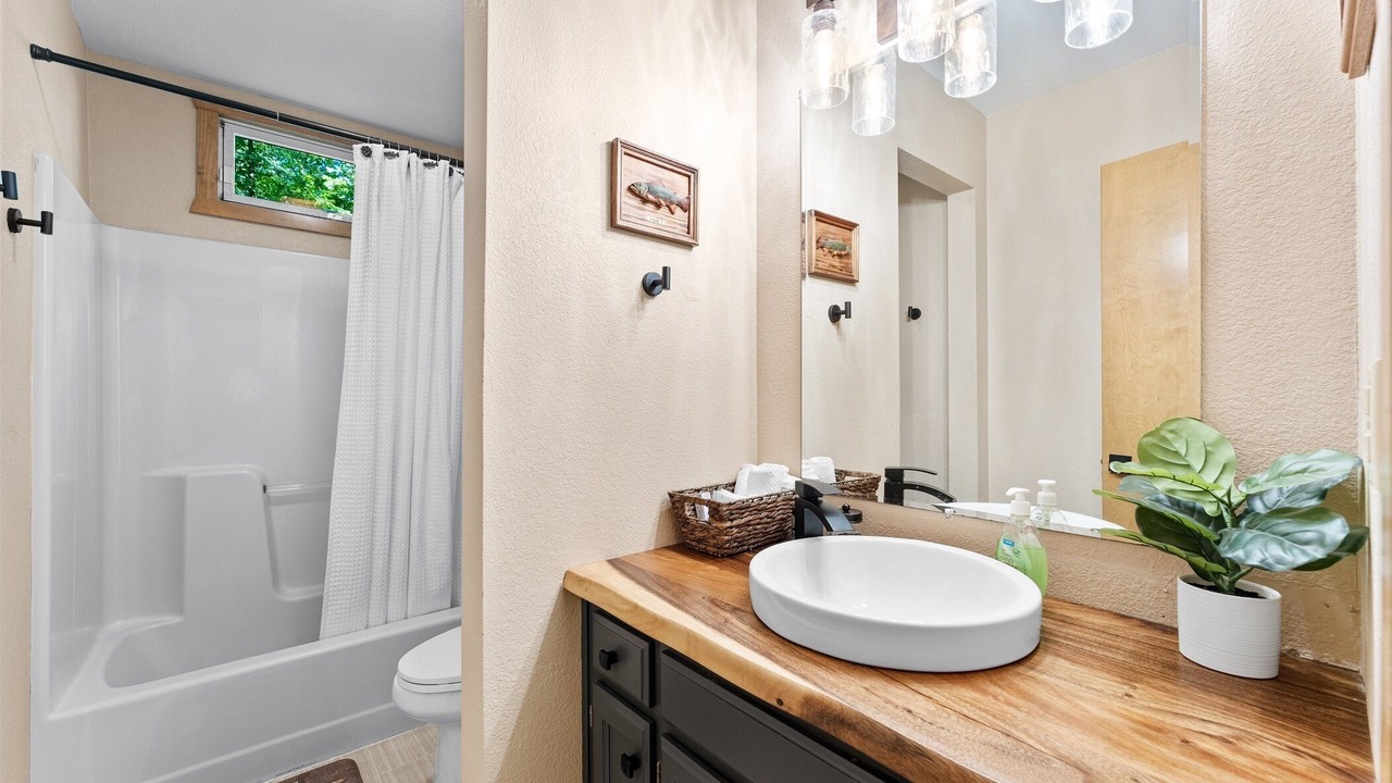 Photo of Bathroom in Kimberling City