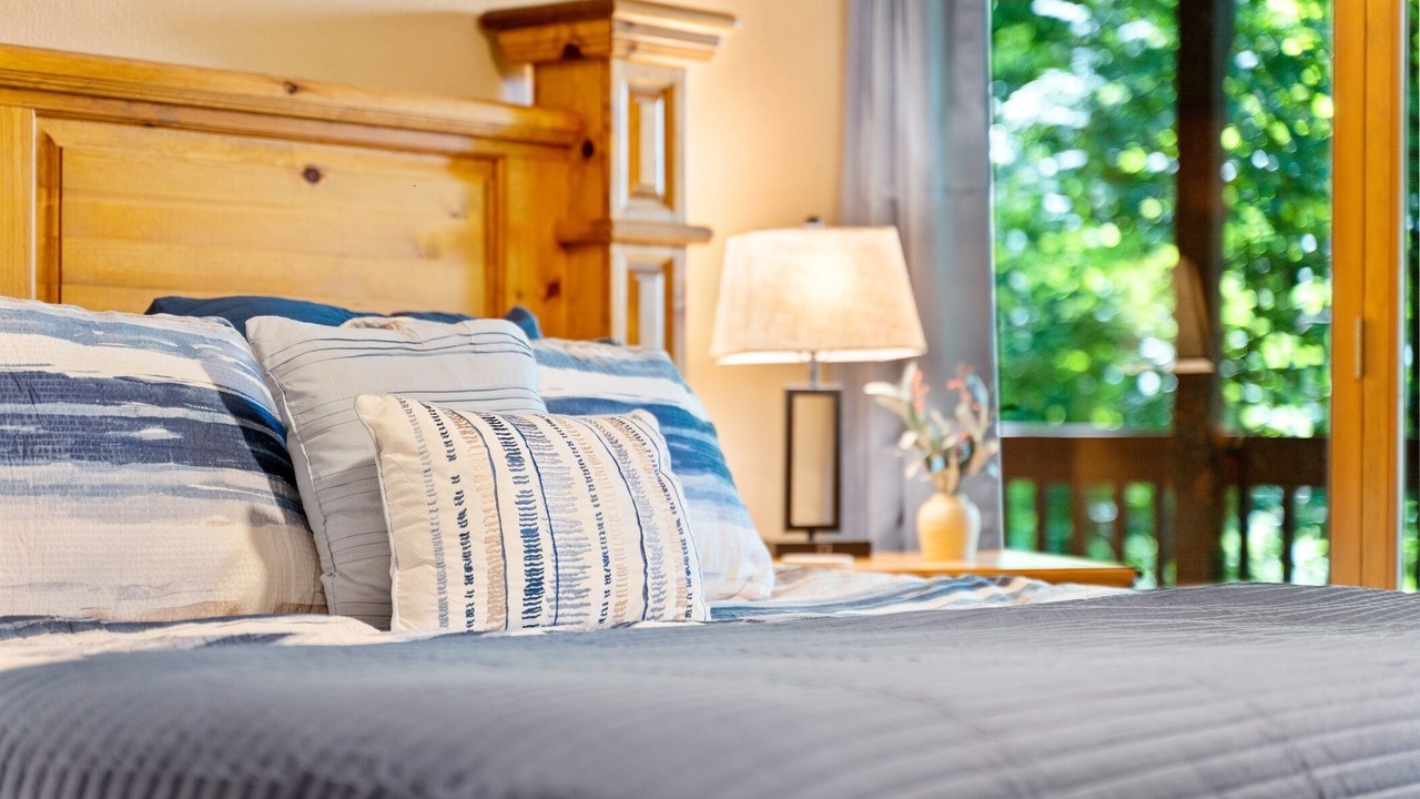 Photo of Bedroom in Kimberling City