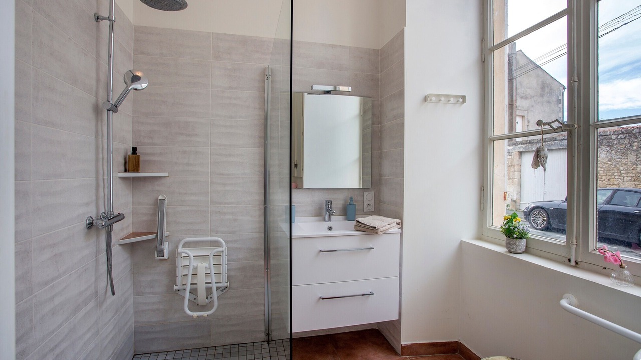 Photo of Bathroom in Fontenay-le-Comte