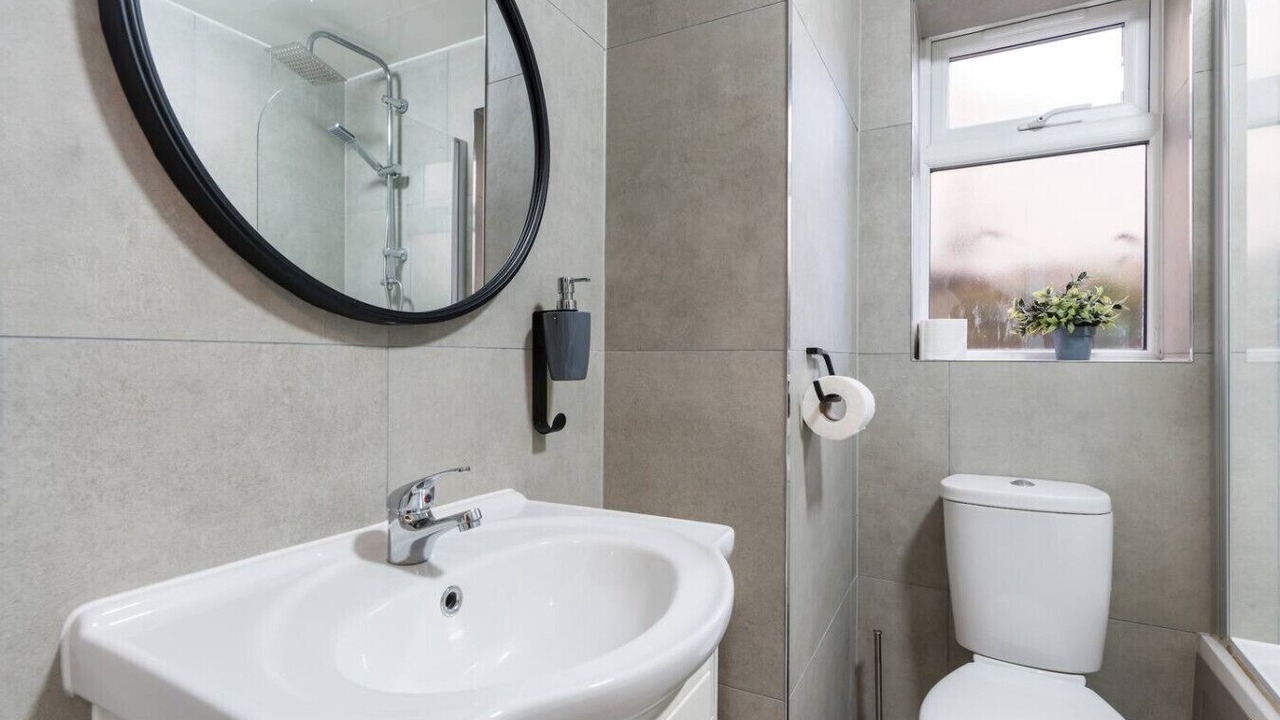 Photo of Bathroom in Adamsdown