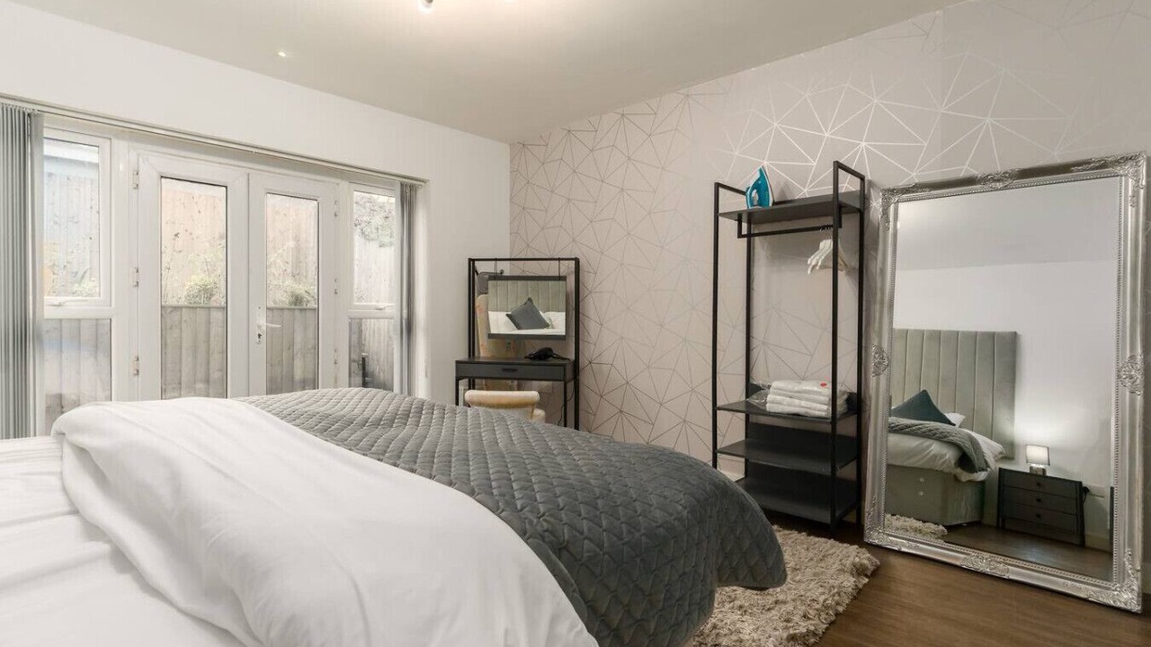 Photo of Bedroom in Adamsdown