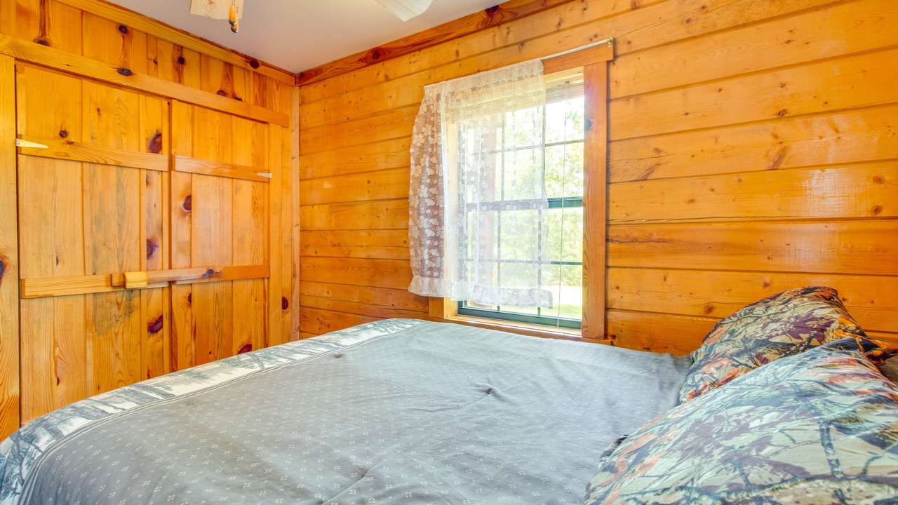 Photo of Bedroom in Oakland