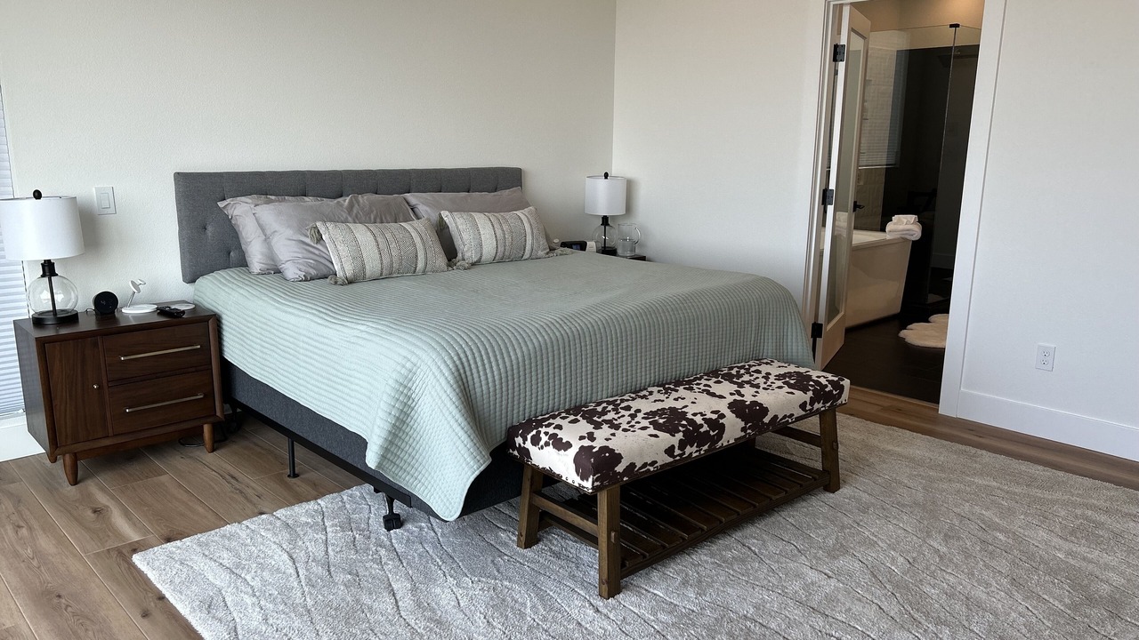 Photo of Bedroom in Rockaway Beach