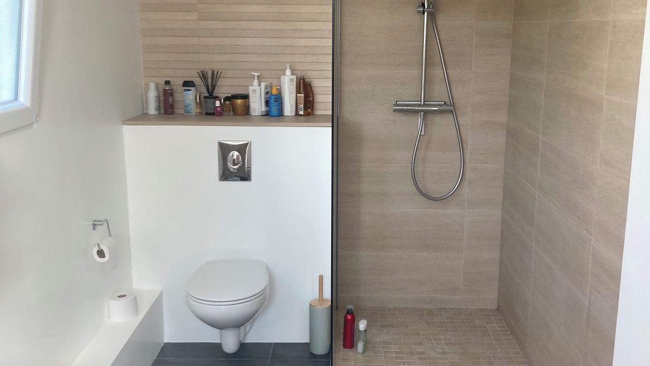 Photo of Bathroom in Clamart