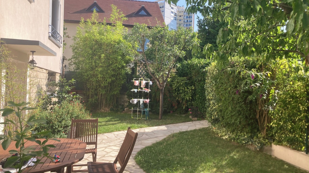 Photo of Outdoor in Clamart