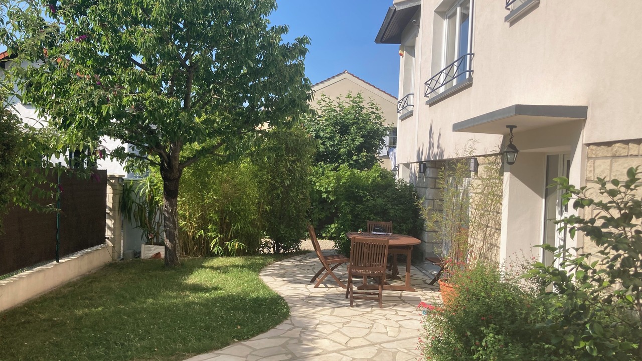 Photo of Outdoor in Clamart