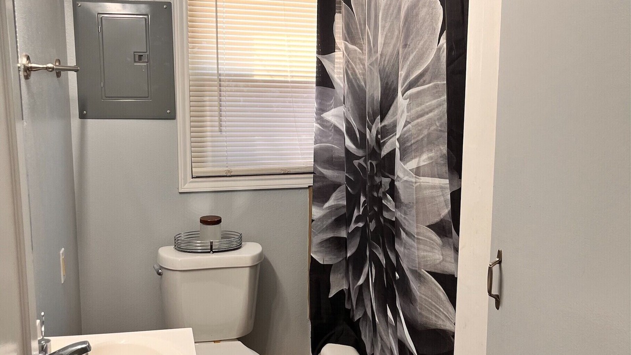 Photo of Bathroom in Monahans