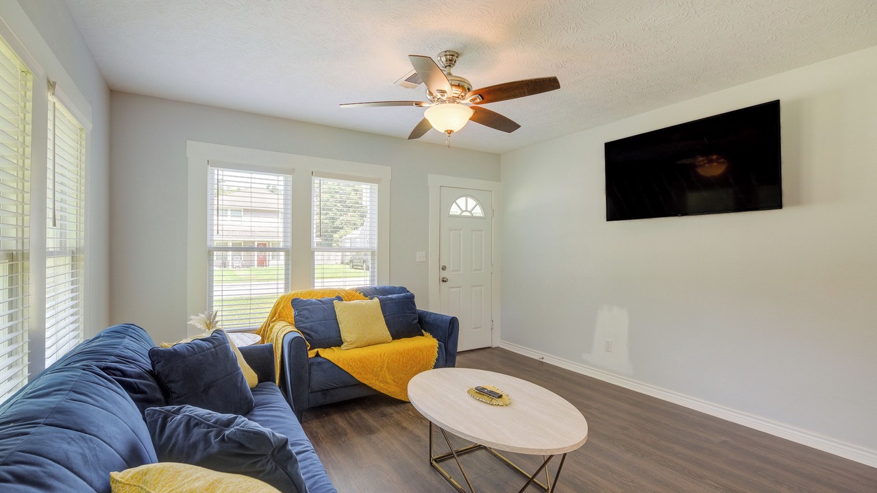 Photo of Livingroom in Port Neches