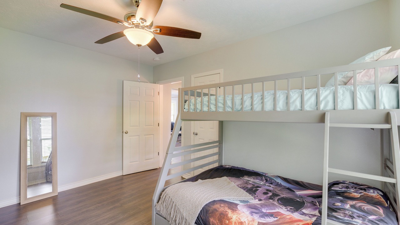 Photo of Bedroom in Port Neches