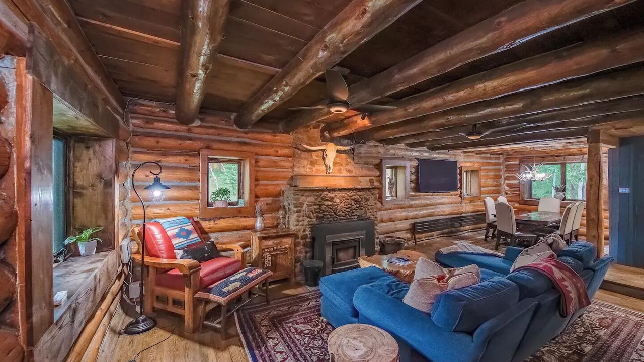 Photo of Livingroom in Taos