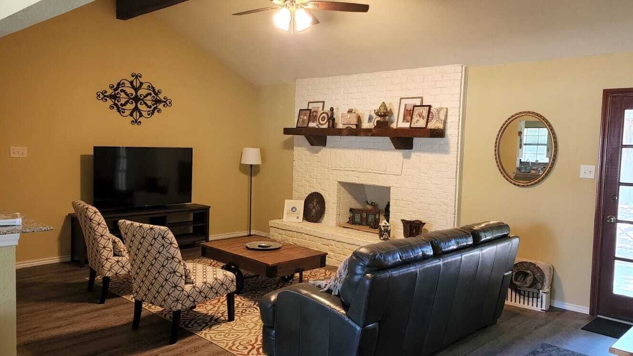 Photo of Livingroom in Fossil Creek