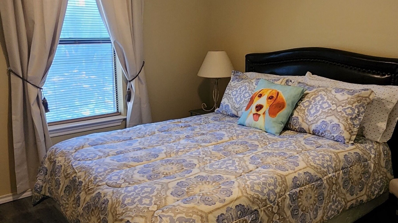 Photo of Bedroom in Fossil Creek