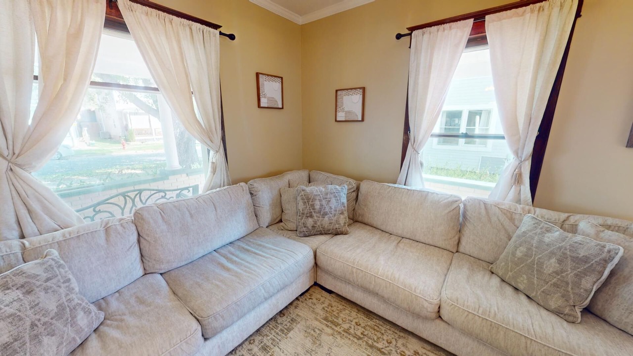 Photo of Livingroom in Nelsonville