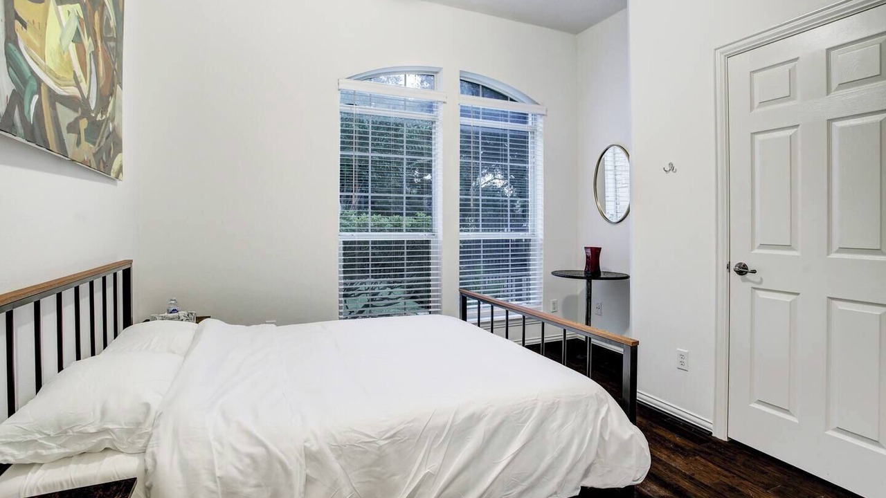 Photo of Bedroom in South Central Houston