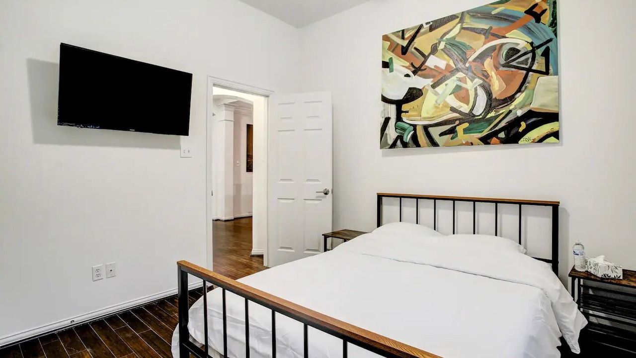 Photo of Bedroom in South Central Houston