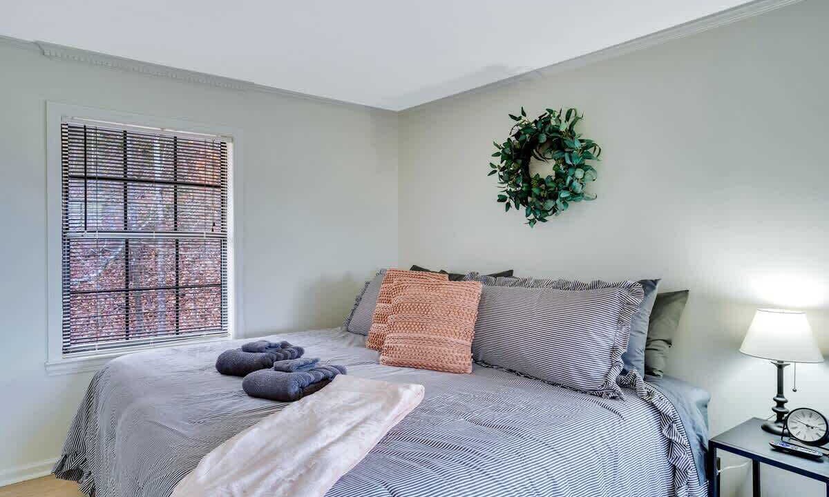 Photo of Bedroom in Graysville