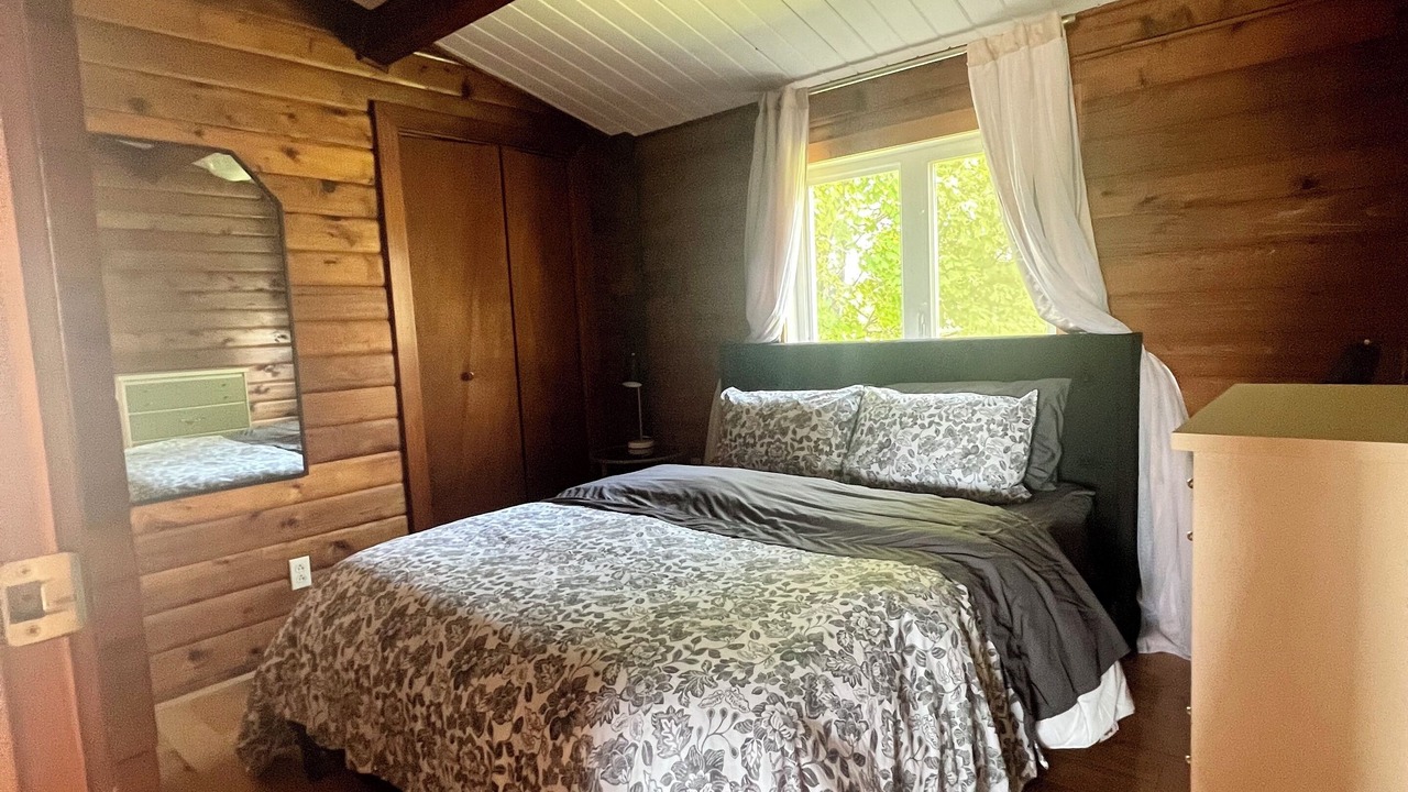 Photo of Bedroom in Bayview