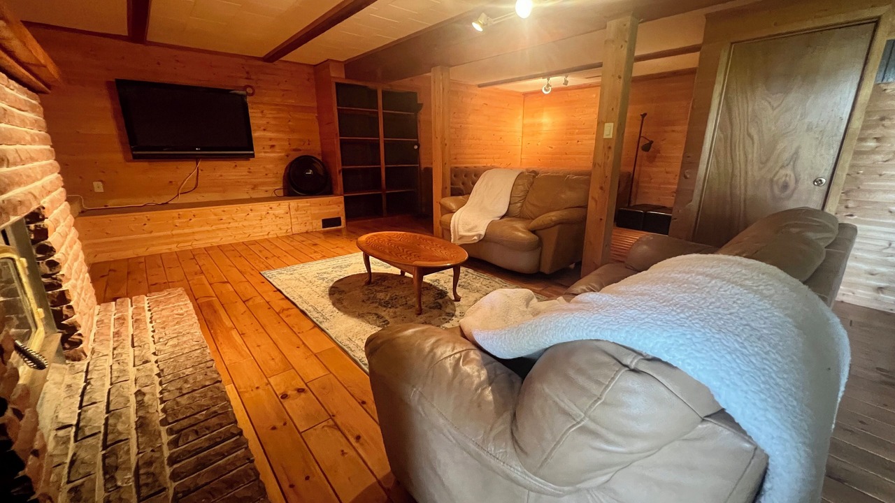 Photo of Livingroom in Bayview