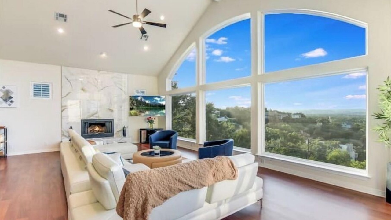 Photo of Livingroom in Travis Landing