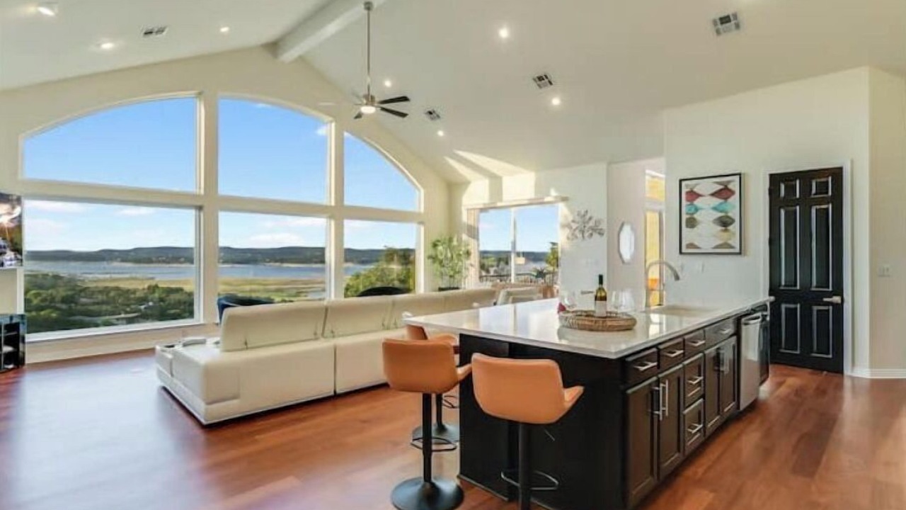 Photo of Livingroom in Travis Landing