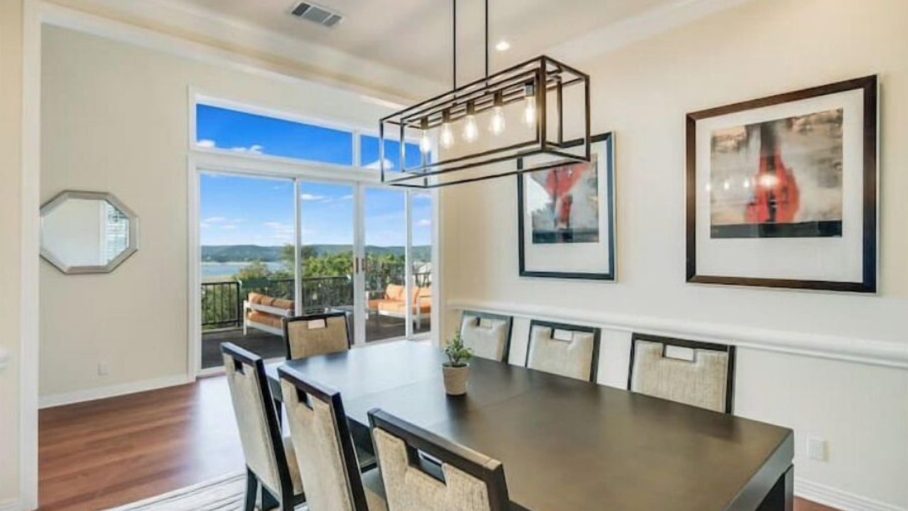 Photo of Livingroom in Travis Landing