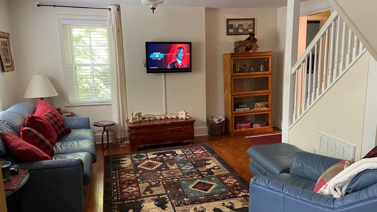 Photo of Livingroom in Shepherdstown